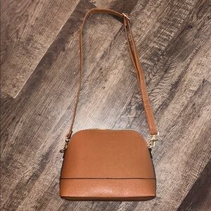 Elegant Tan Crossbody Bag